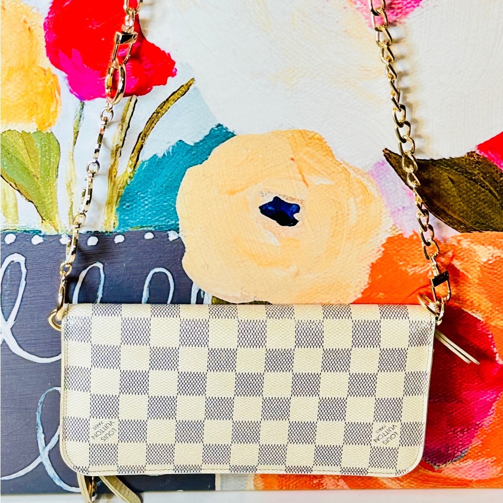 Louis Vuitton damier long bifold wallet. - Picture 2 of 16